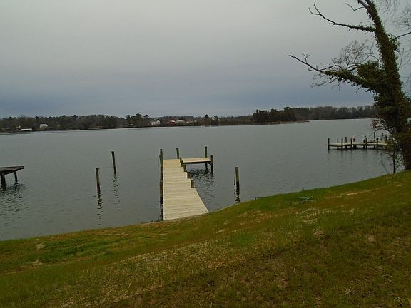 3rd image of 1181 Sherwood Dr