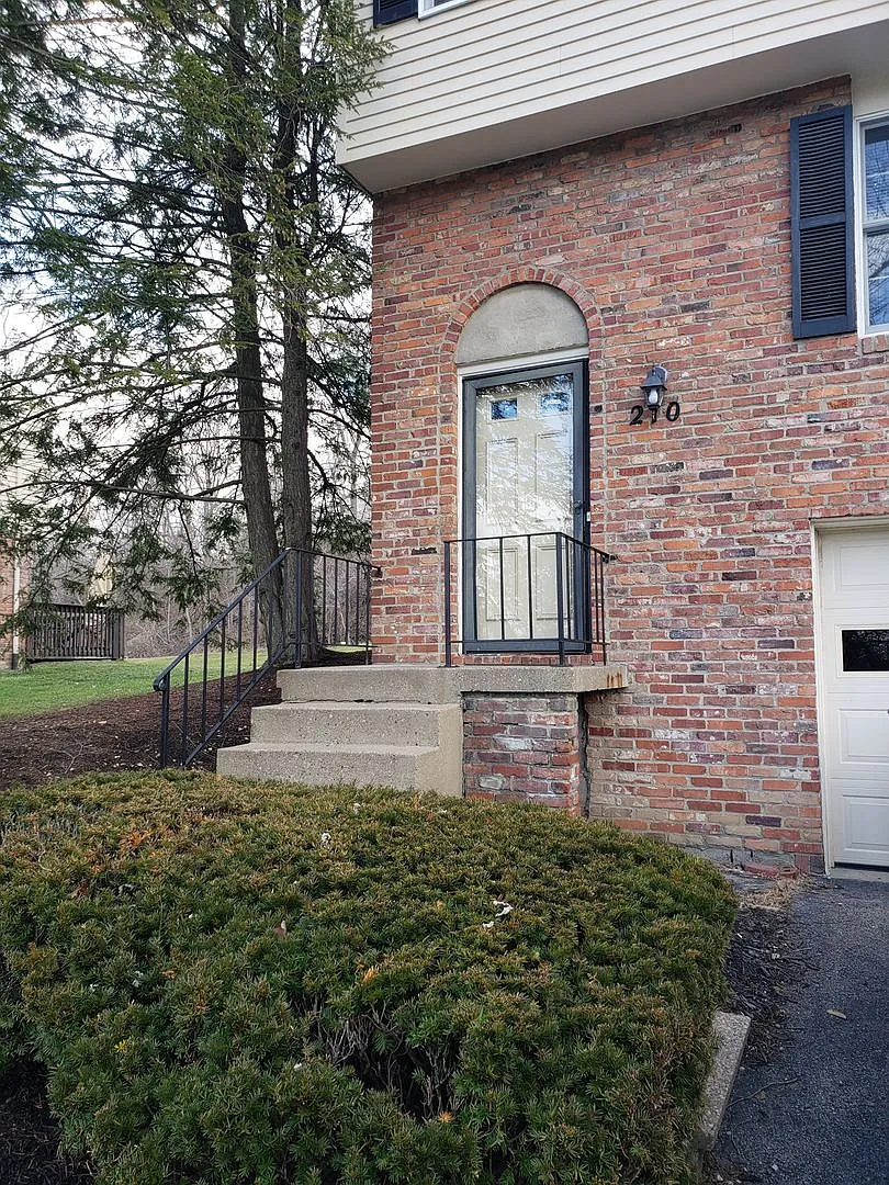 210 Quail Run Rd photo 1