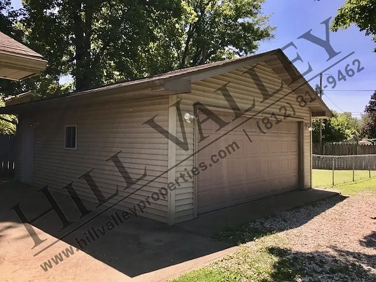 2370 Idaho St — Photo 11