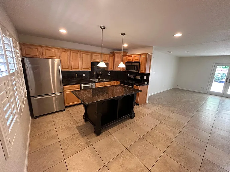 7307 E Lewis Ave — Photo 5