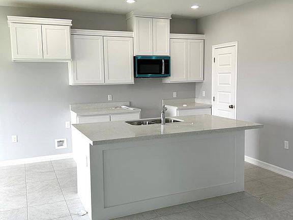 3rd image of 7817 Palmae Dr