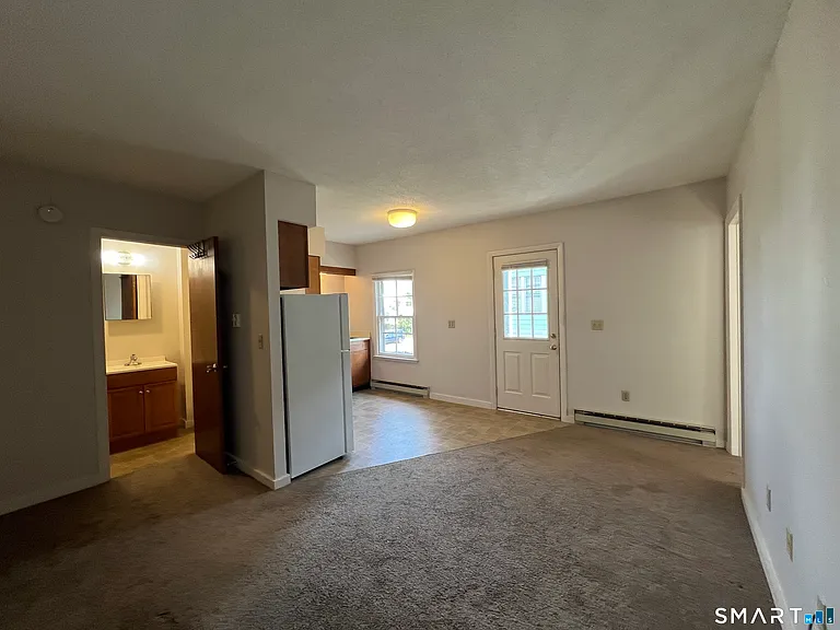 261 Broad St — Photo 3