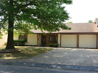 8307 E 189th Ter, Belton, MO 64012