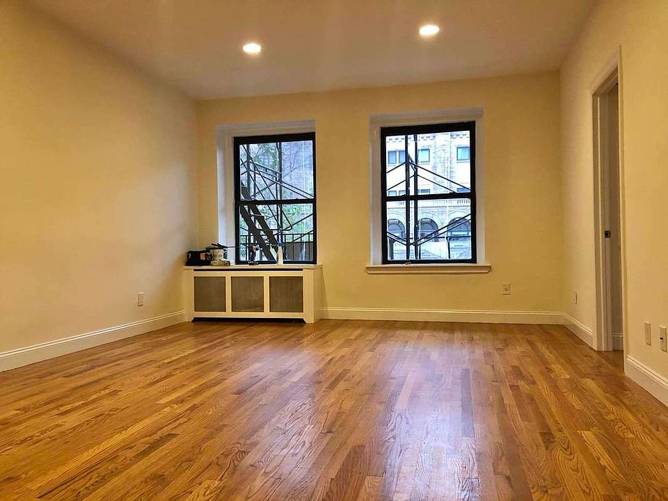 1st image of 22 W 77th St #21A