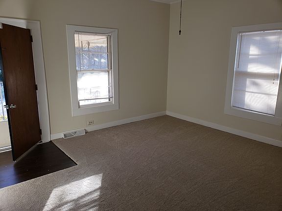 Living room - new carpet