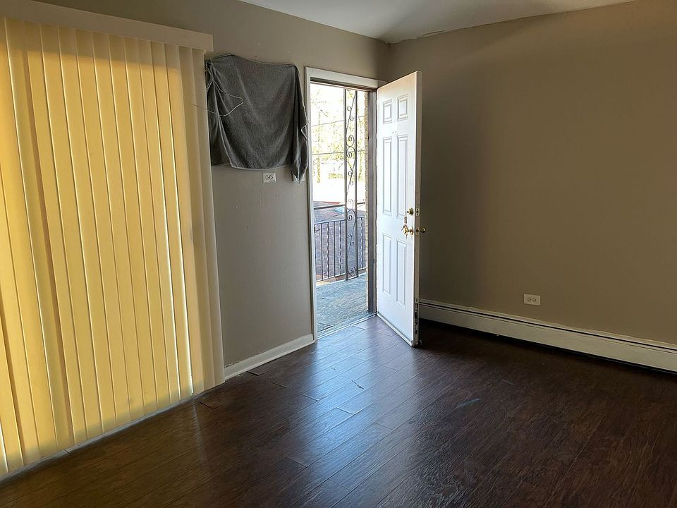 1st image of 1200 W 127th St APT 04