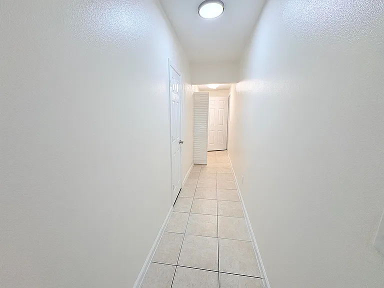212 Barbourville Dr — Photo 14