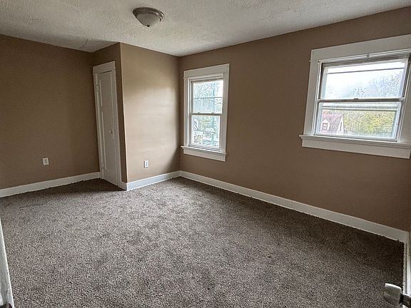 5th image of 1212 Seneca Dr