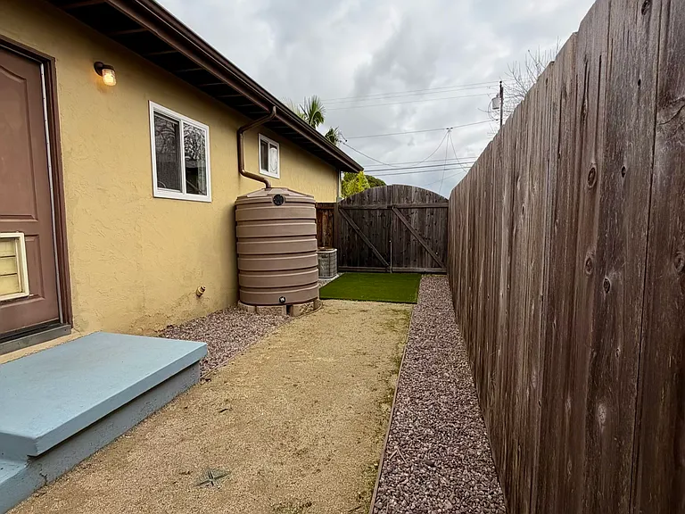 2874 Greyling Dr — Photo 7