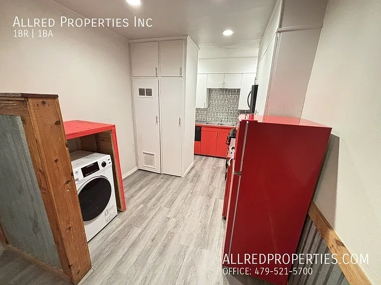 621 N Leverett Ave #2 — Photo 6