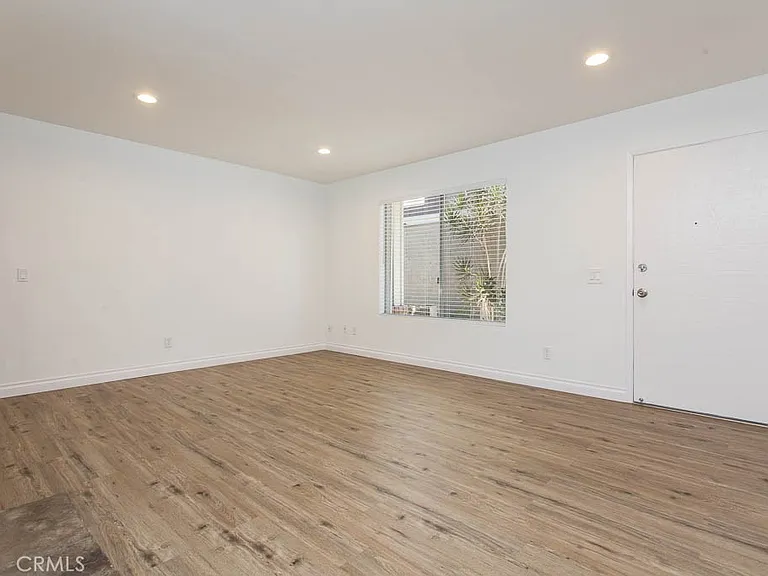 527 Spring Rd #19 — Photo 8