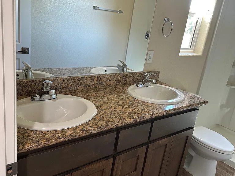 1338 Hermosa Dr — Photo 24