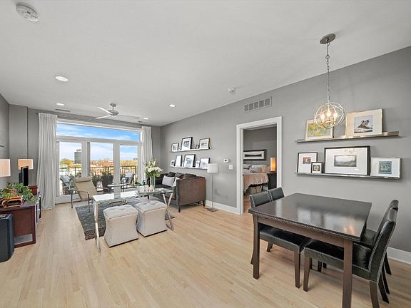 4th image of 2740 W Armitage Ave APT 501S