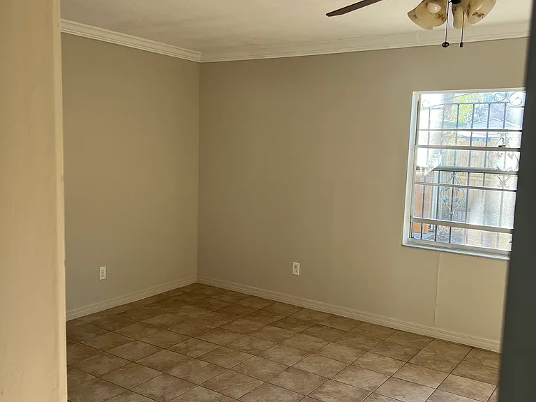 Bonus Room left view