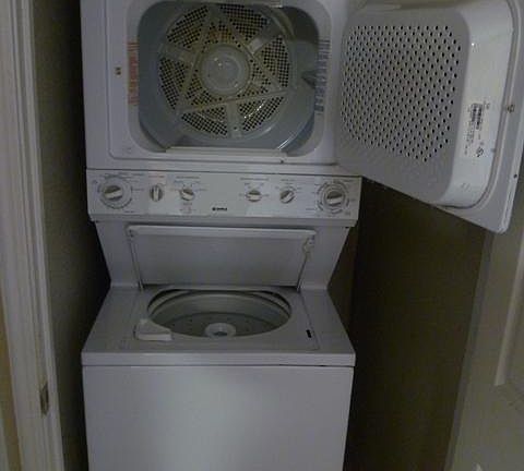 4th image of 240 Natoma Station Dr APT 4