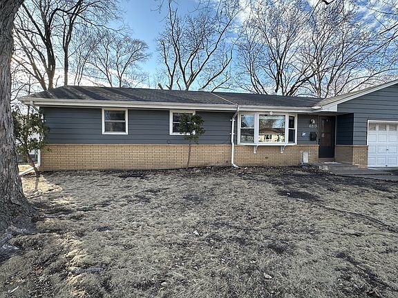 2nd image of 6213 Chowen Ave N