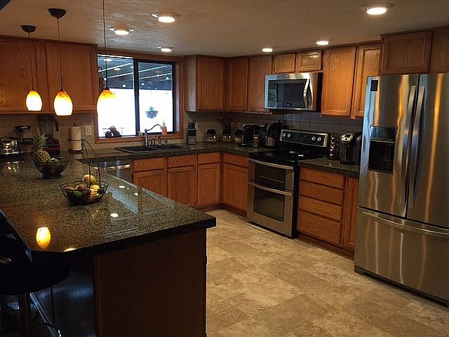 2nd image of 2871 Leonard Ave