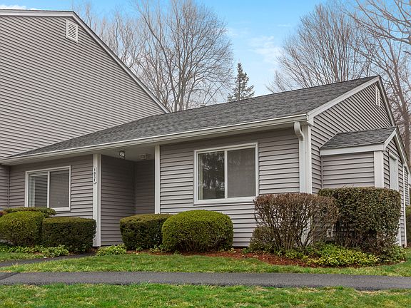KathyOD-185 Long Hill Dr-18.JPG