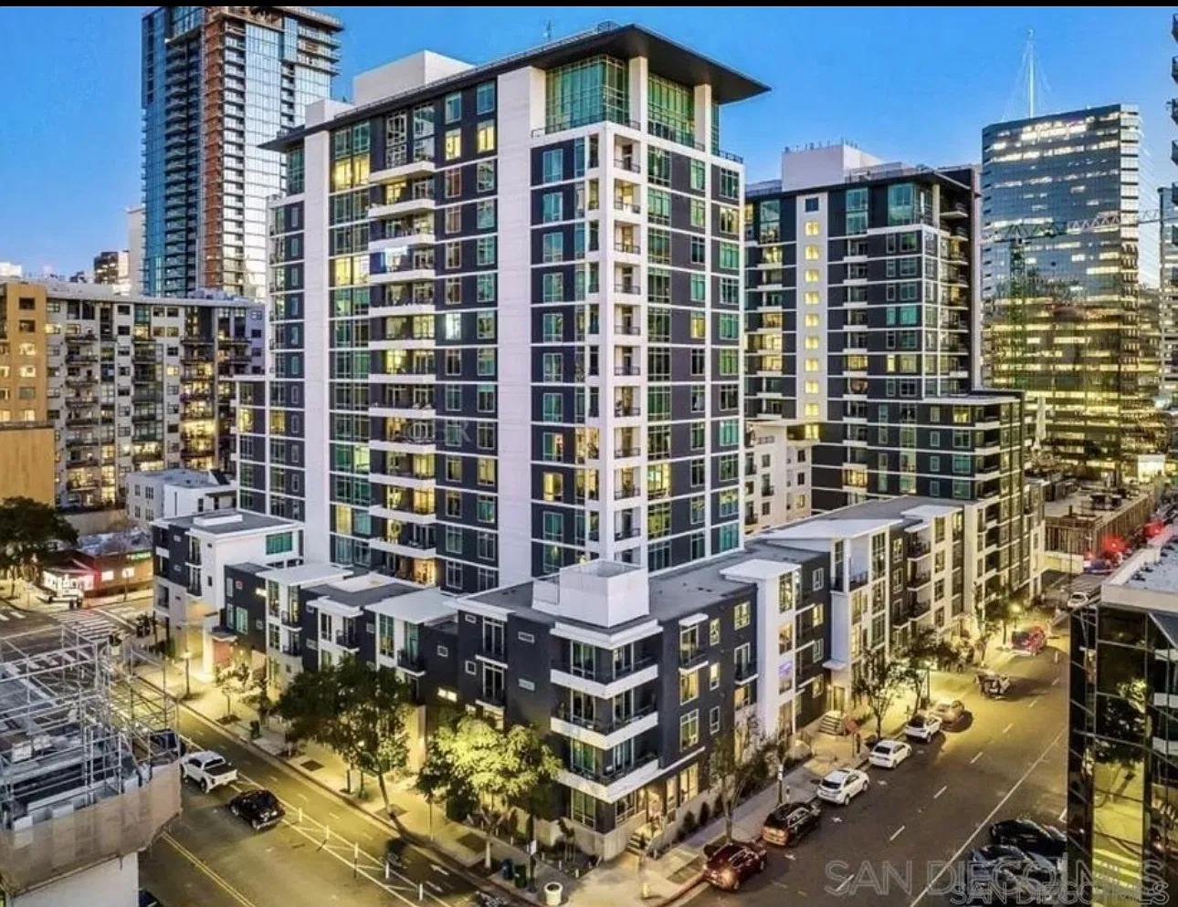 1 bed, 758 sqft, $3,200 — Photo 1