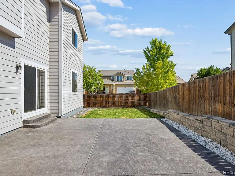 92 Homestead Way — Photo 40