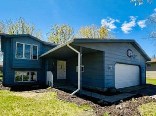 260 Balsam Dr, Foley, MN 56329