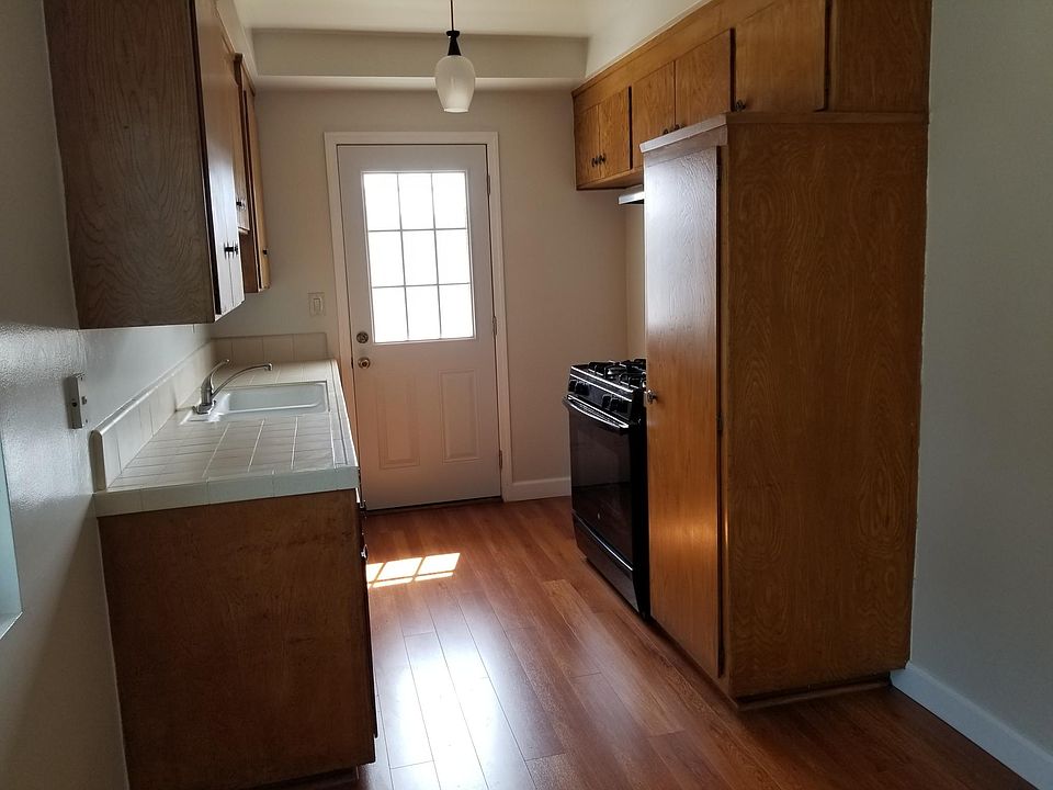 1st image of 11212 Califa St APT 8