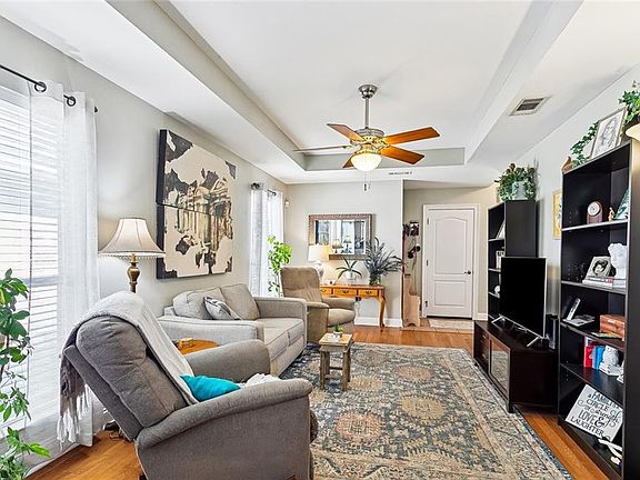 3rd image of 141 Emerald Pines Ct
