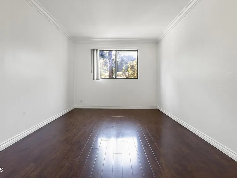 3480 Barham Blvd #208 — Photo 10
