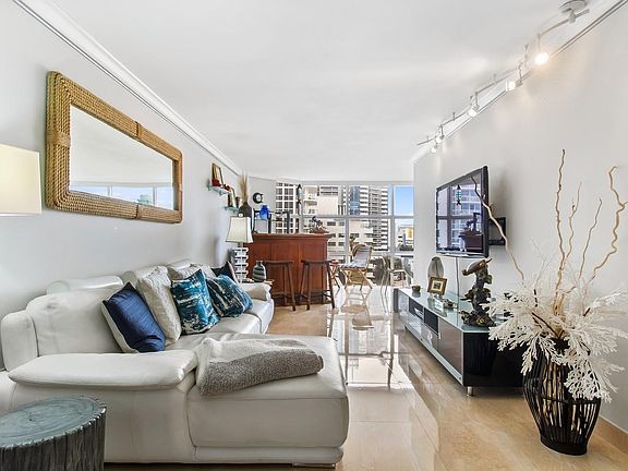 5th image of 6423 Collins Ave APT 901