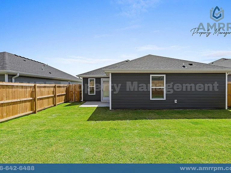 409 Golden Field Rd — Photo 2