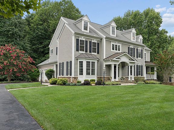 3rd image of 4325 Buckskin Wood Dr