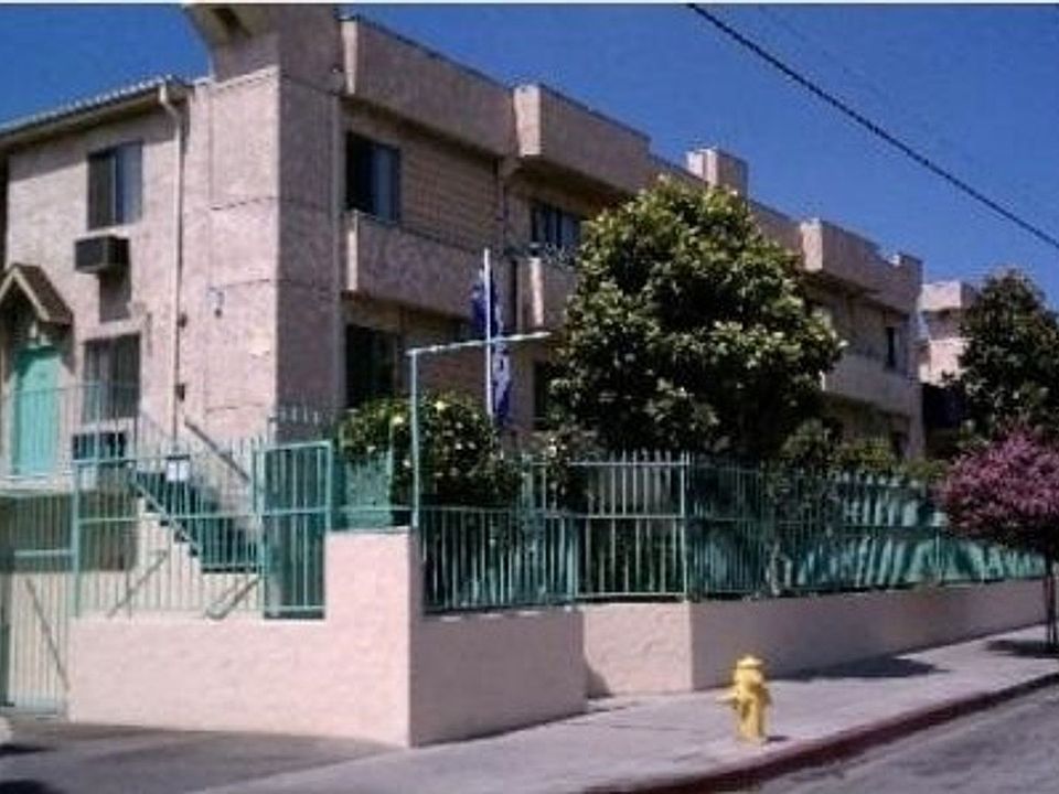 1st image of 9205 Van Nuys Blvd APT 135