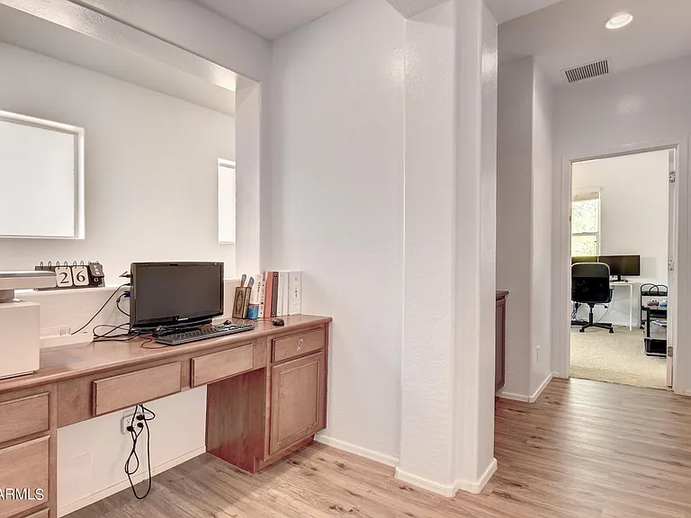 1120 N Crosscreek Dr — Photo 30