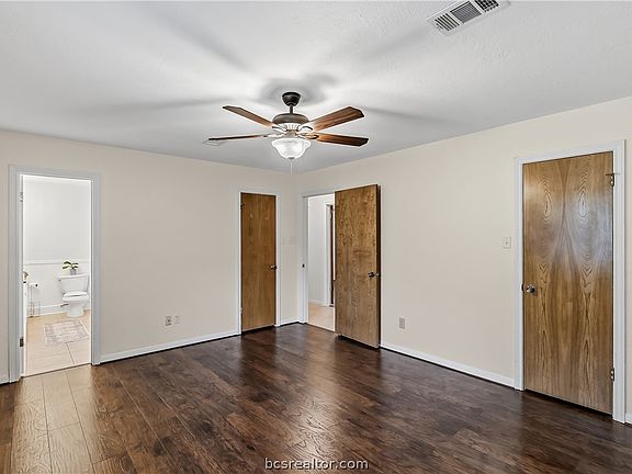 5th image of 2826 Forestwood Dr