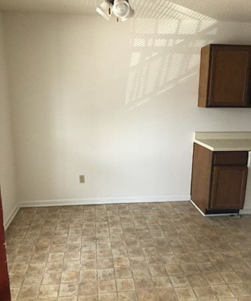 2nd image of 2114 10th St APT 206