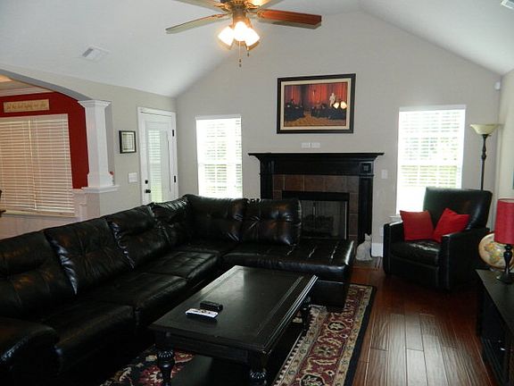 2nd image of 1642 Cedar Hill Dr
