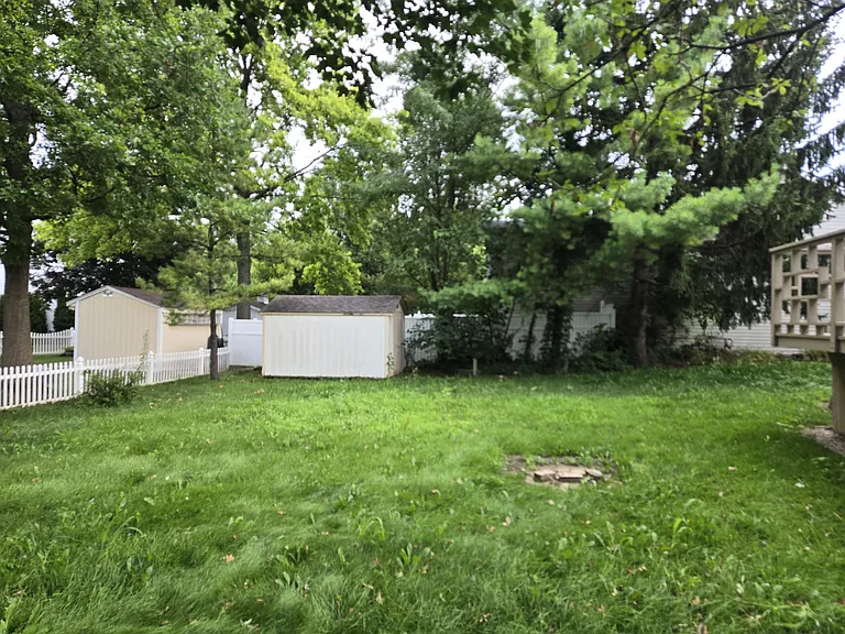 7857 Cobdon Ave — Photo 17