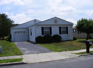 85 Chesterfield Ln, Toms River, NJ 08757