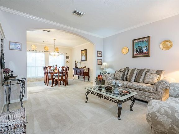 3rd image of 2907 Leila Bend Ct