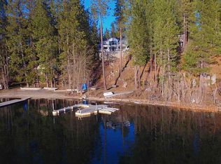 13417 N Peninsula Dr, Newman Lake, WA 99025