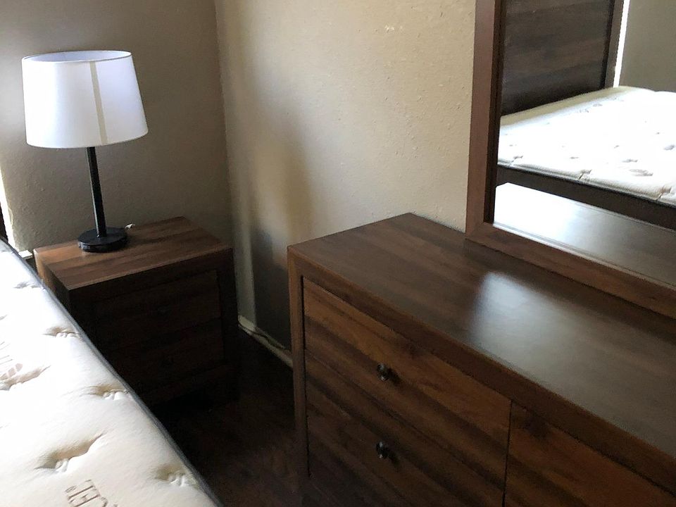 1st image of 1601 Meadowview Dr #2