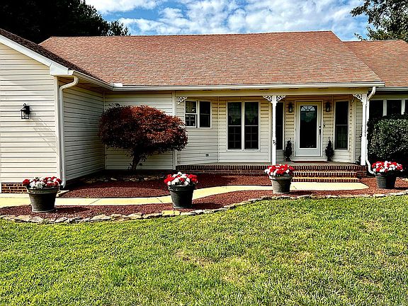 3rd image of 75 Roesville Rd