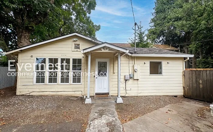 2534 SE 92nd Ave — Photo 2
