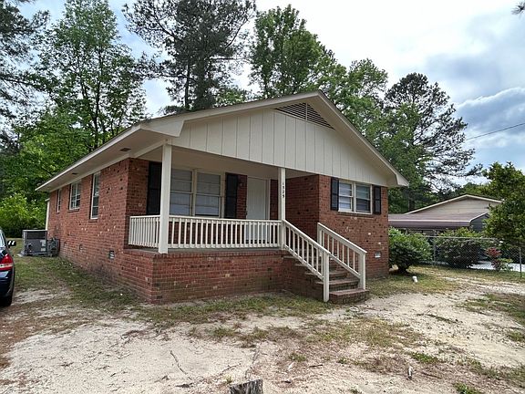 3rd image of 1529 Charter Dr
