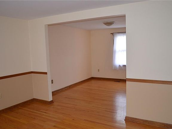 LR to Formal Dining Room