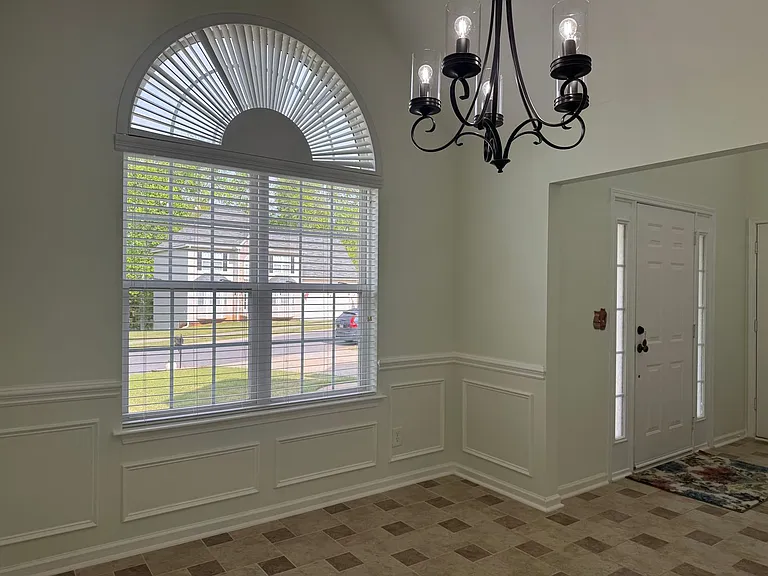 136 Madelia Pl — Photo 9