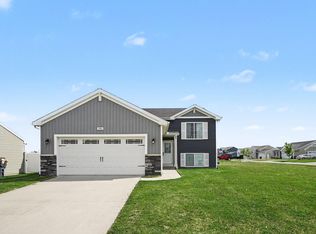 1193 Cooley Mill Ln, Vicksburg, MI 49097