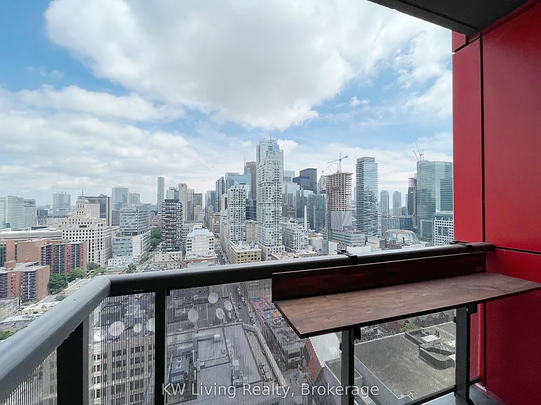 318 Richmond St W #2504 — Photo 14