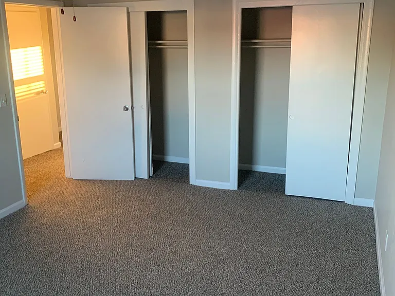 Yukon Heights Apartments — Photo 43
