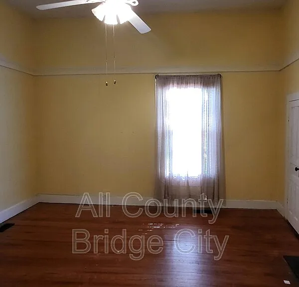 311 Retreat St — Photo 12